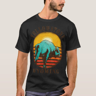 Yellowstone US National Park Wyoming Bison Hiking  T-Shirt