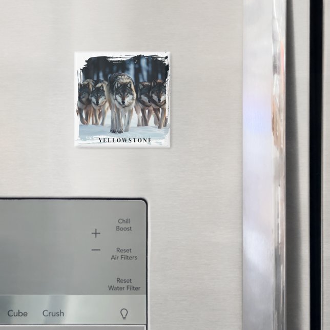 Yellowstone Wolves Magnet (In Situ (Fridge))