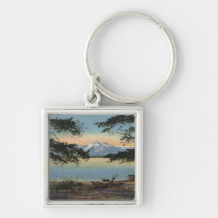 Yellowstone, WY - Yellowstone Lake and Colter Key Ring