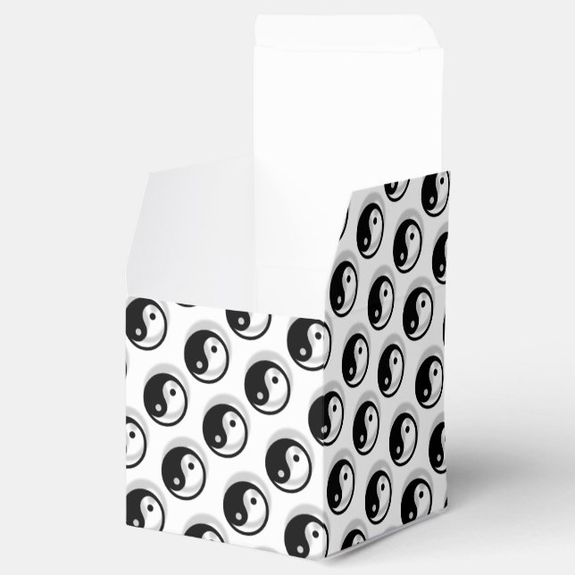 Yin And Yang Favour Box (Opened)