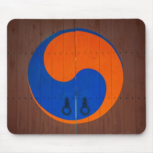 Yin and Yang symbol, South Korea Mouse Mat (Front)