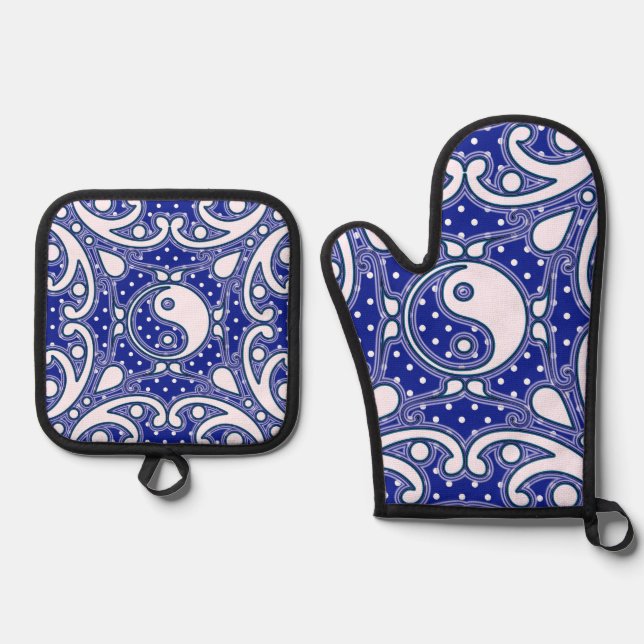 Yin Yang Oven Mitt & Pot Holder Set (Front)