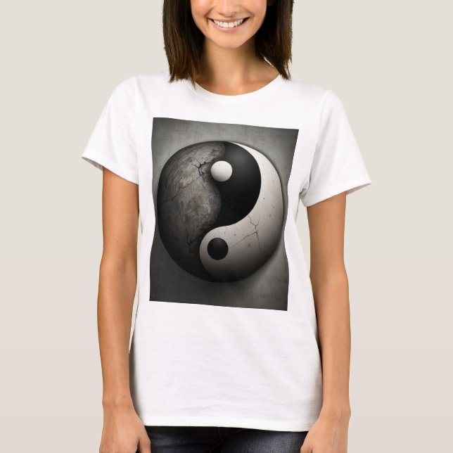  yin yang  T-Shirt (Front)