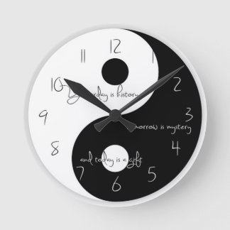 Ying and yang clock