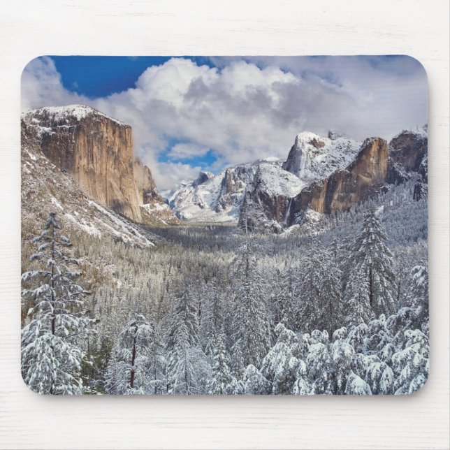 Yosemite Valley in Snow Mouse Mat (Front)