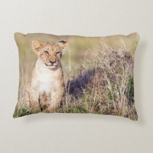 Young lion decorative cushion