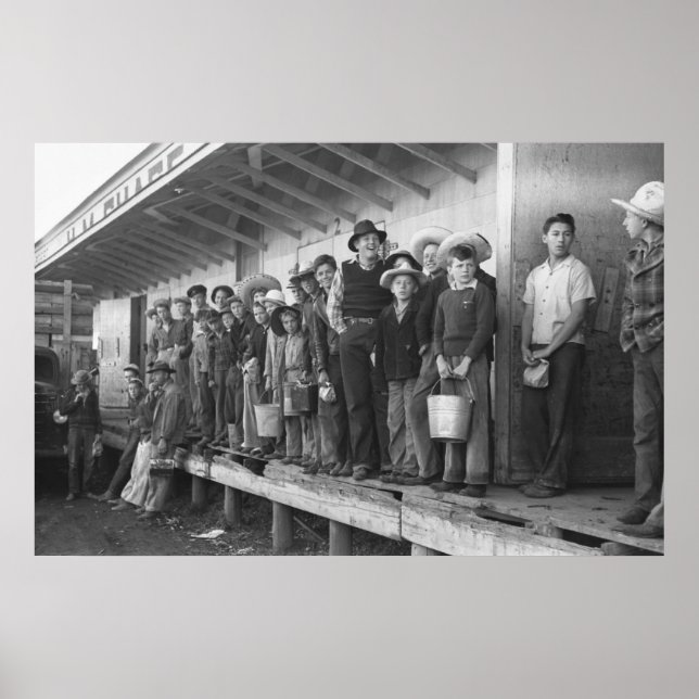 Young Pea Pickers, 1940s Poster (Front)