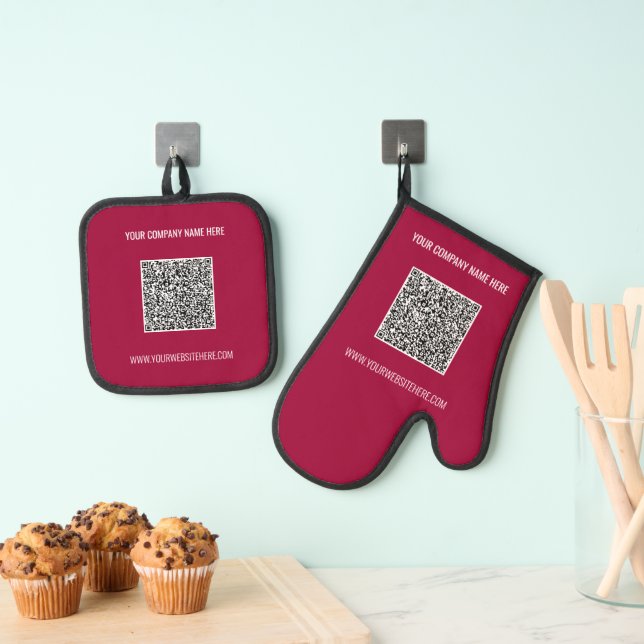 Your QR Code Scan Info Custom Text and Colours Oven Mitt & Pot Holder Set (Insitu(Hanging))