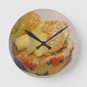 YUMMY CUPCAKES ROUND CLOCK