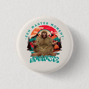 Zen Master Moment Bigfoot Meditation Retro Art 3 Cm Round Badge
