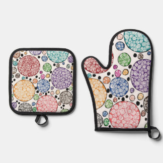 Zentangle circles pattern oven mitt & pot holder set