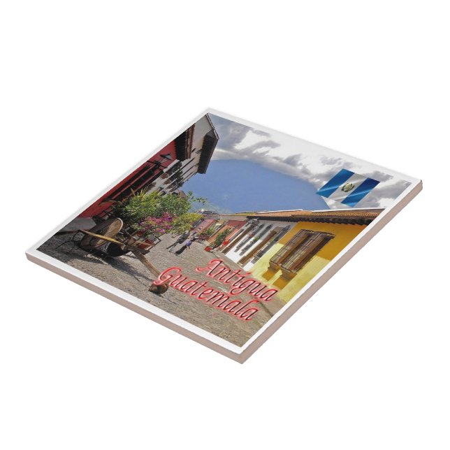 zGT022 ANTIGUA, Calle del Arco, Guatemala, Tile (Side)