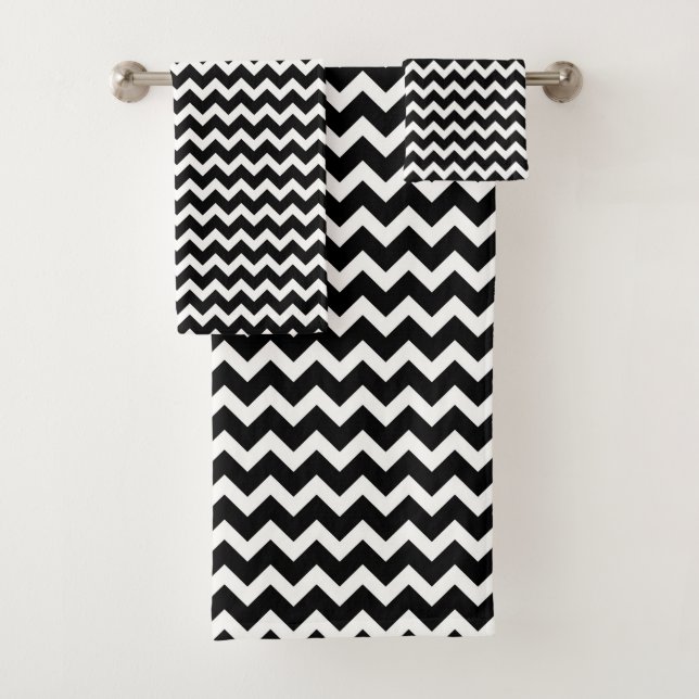 ZIG ZAG - BLACK & WHITE BATH TOWEL SET (Insitu)