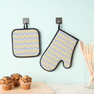 Zigzag pattern oven mitt & pot holder set