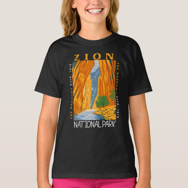 Zion National Park Utah The Narrows Distressed  T-Shirt (Front)
