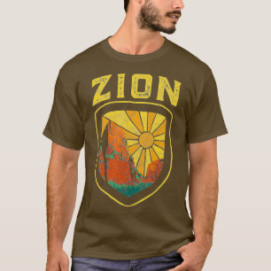 Zion National Park Vintage Badge Retro 80s T-Shirt