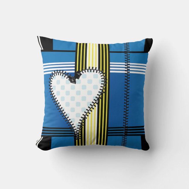 Zipper Outlined Heart Throw Pillow (Front)