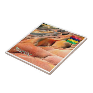 zMU027 MAURITIUS, Chamarel, Coloured Earths, Tile