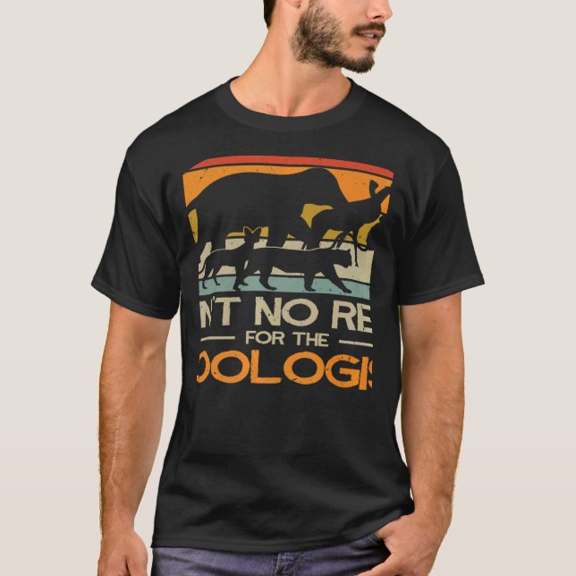 Zoologist Zookeeping Wildlife Zoology Zoo Employee T-Shirt (Front)